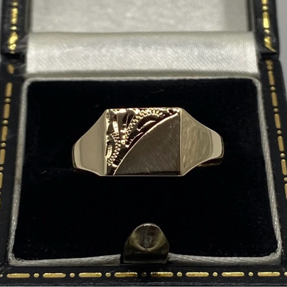 Vintage Gold Signet Ring